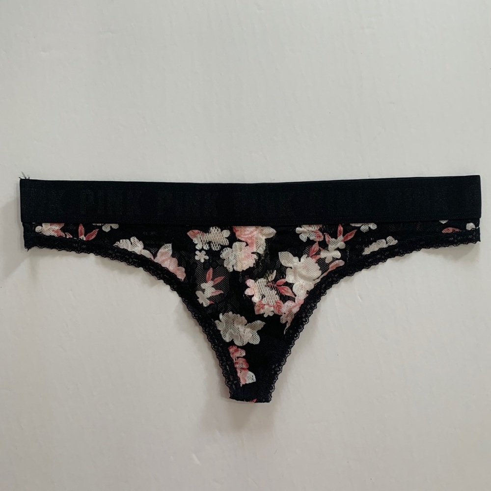VS PINK LOGO LACE THONG PANTY